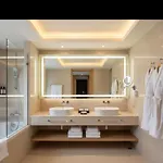 Siera Luxury Apartahotel 5*